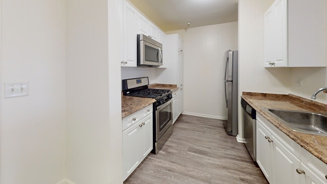 Interior Photo - 14 North