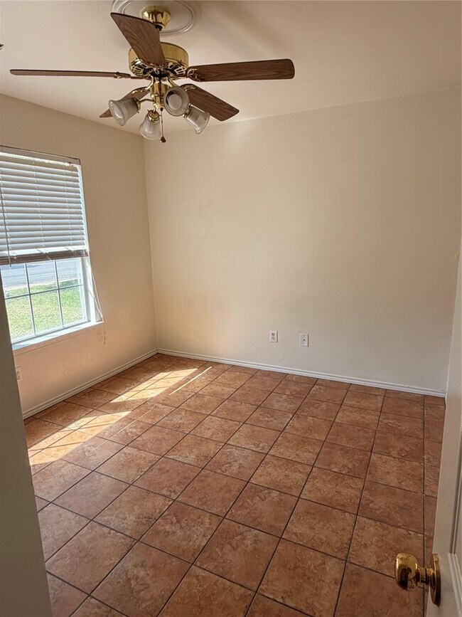 Foto del edificio - 931 Brandi Cir