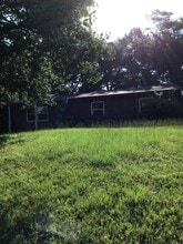 Building Photo - 1040 Amber Dr