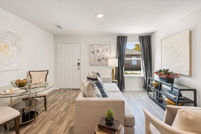 Foto del edificio - 804 Earle Ave