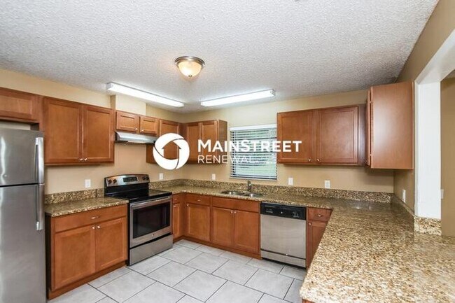 Building Photo - 3 Bedroom Pet-Friendly Home in Sebastian, FL with Main Street Renewal