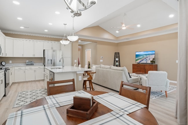 Foto del edificio - 9458 Escape Ave