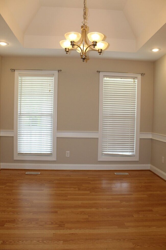 Foto del edificio - 500 Johnson Branch Rd