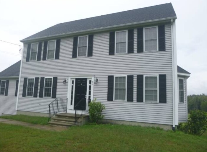 Primary Photo - 51 Bond Rd