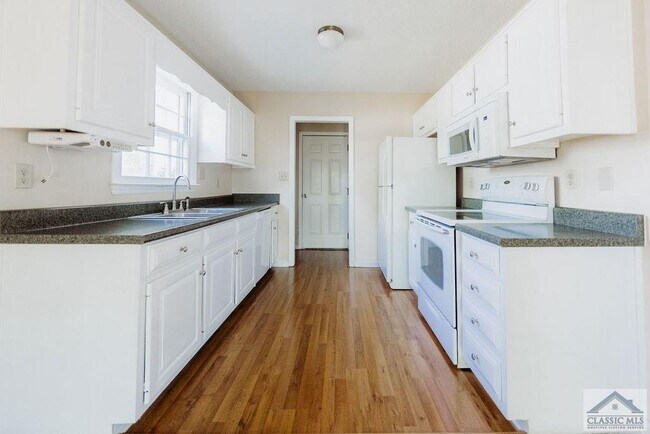 Foto del edificio - 104 Winthrop Ct
