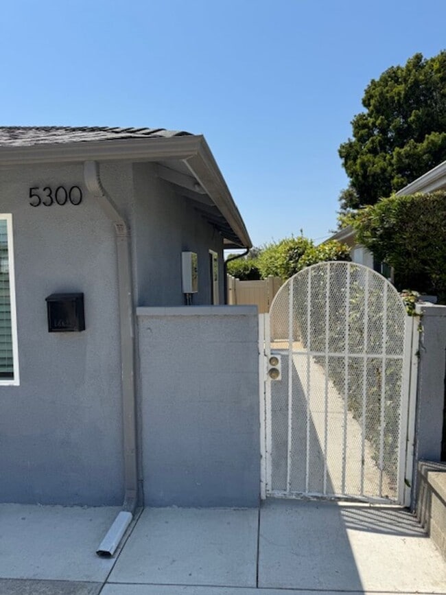 Building Photo - 5300 Glasgow Ct