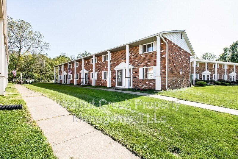 Foto principal - 659-669 South Shore Drive