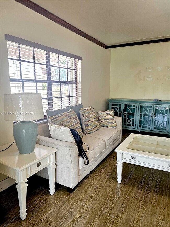Foto del edificio - 7170 SW 17th Terrace