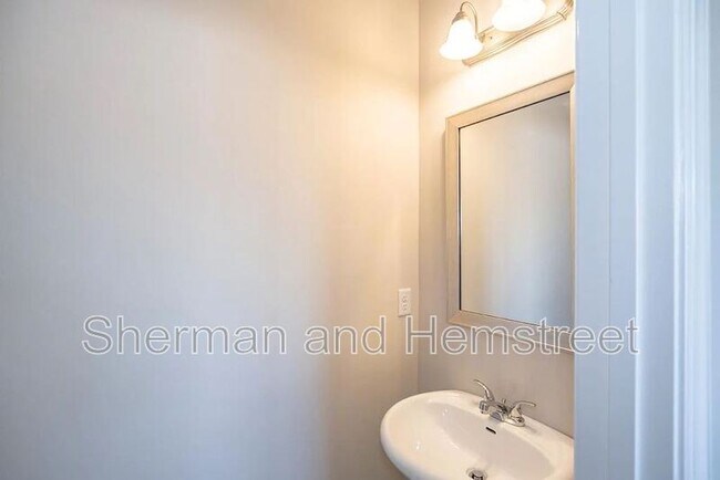 Foto del edificio - 302 Joiner Cir