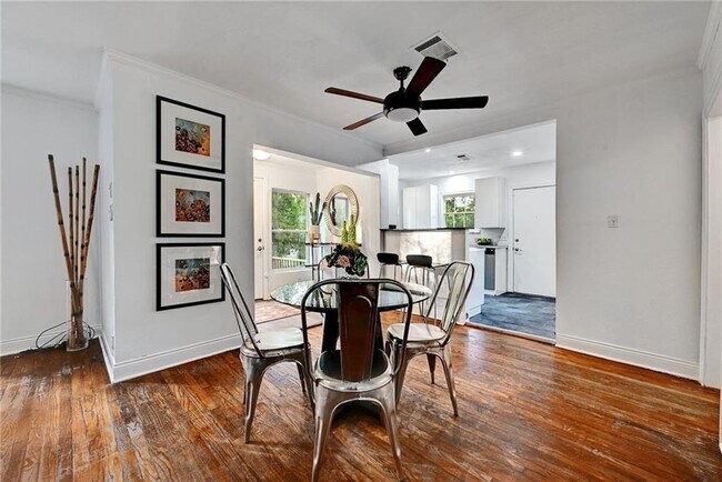 Foto del edificio - 3207 Breeze Terrace