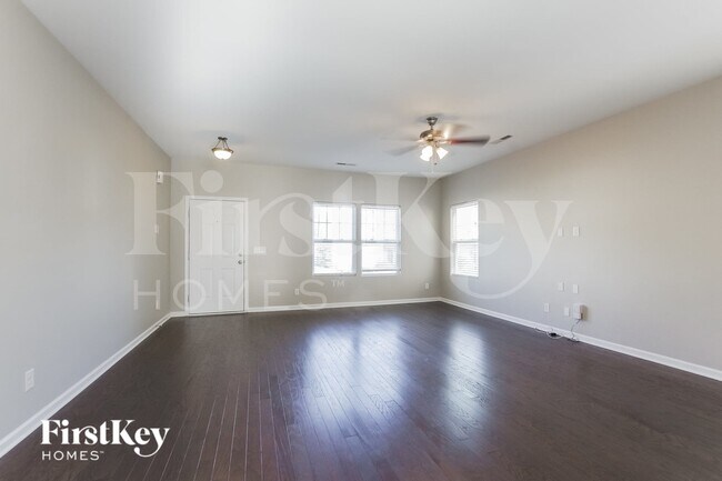 Foto del edificio - 519 Rook Rd