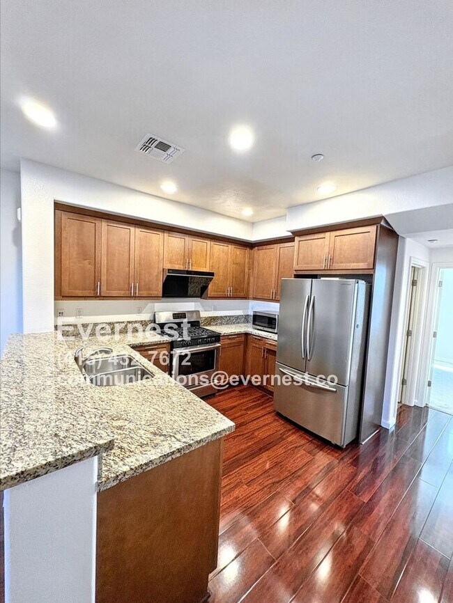 Foto del edificio - 764 Grandview Terrace