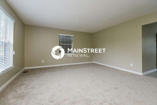 Building Photo - 2 Bedroom Pet-Friendly Home in Birmingham, AL with Main Street Renewal