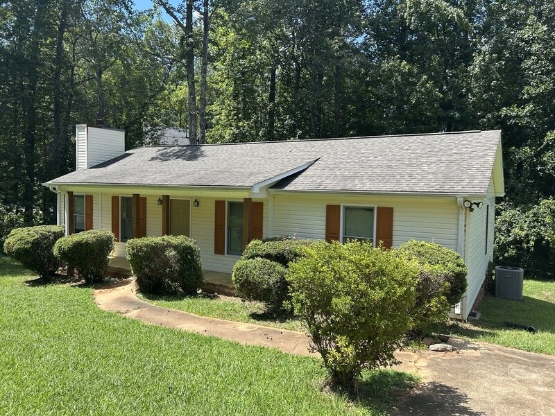 Foto principal - 1003 Still Hollow Ln