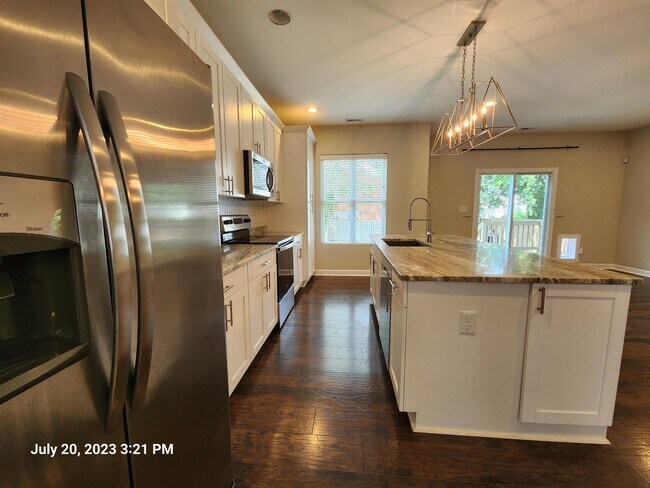 Foto del edificio - 632 W 27th St