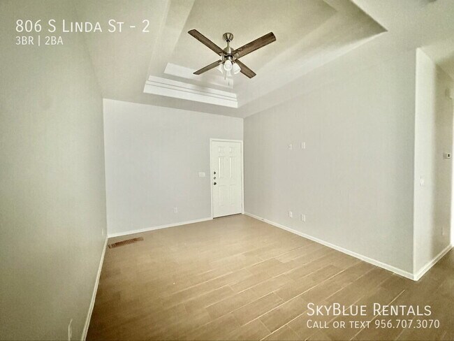 Foto del edificio - 806 S Linda St