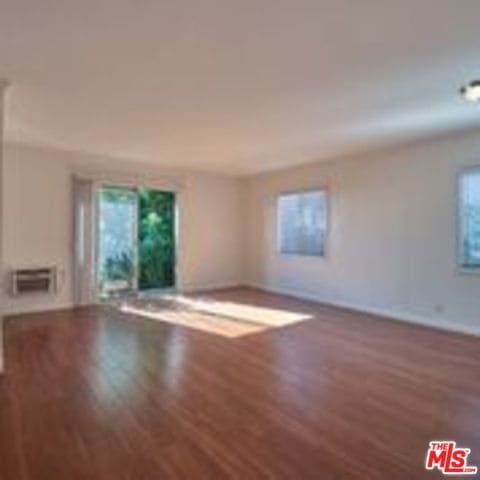 Building Photo - 1540 N Fuller Ave