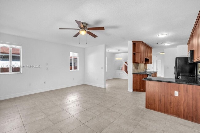 Building Photo - 2621 SW 18th St