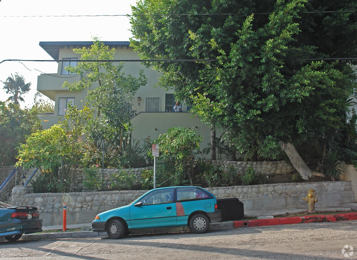 Building Photo - 1937 Grace Ave