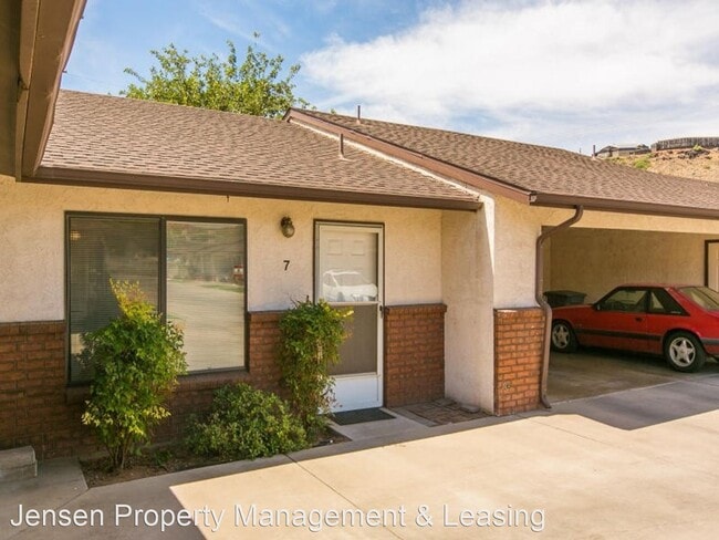Building Photo - 2 br, 2 bath House - 155 West 300 South #7