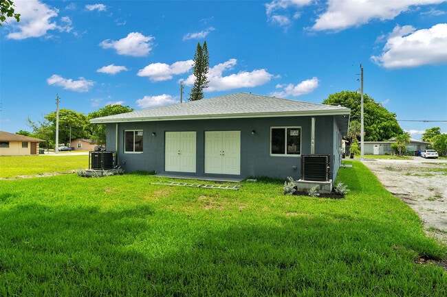 Building Photo - 2451 NW 21st St