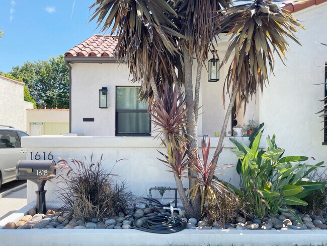 Newly Remodeled - 1616 Linda Rosa Ave
