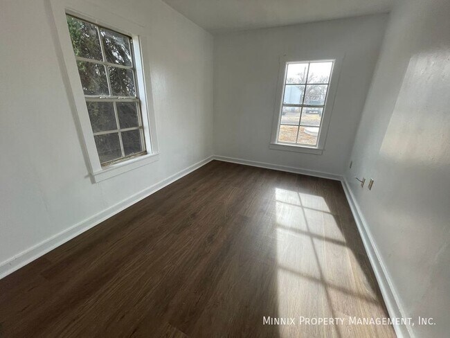 Foto del edificio - 102 N 11th St
