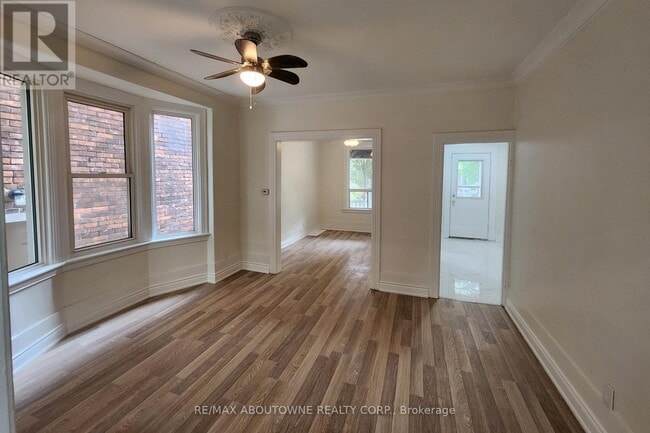 Building Photo - 41 Somerset Ave