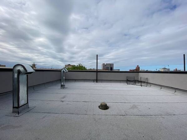 Building Photo - 1431 Lincoln Pl