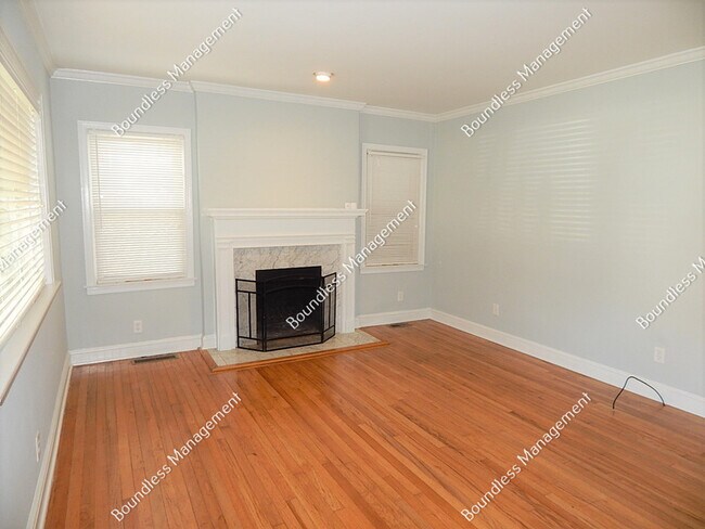 Building Photo - 2485 Batavia St