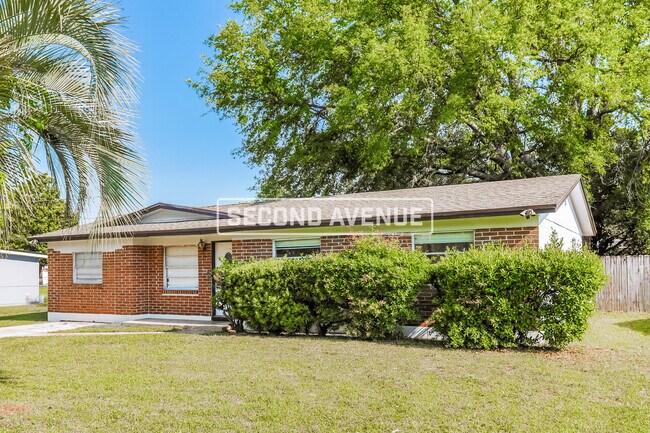 Foto del edificio - 5033 Locksley Ave