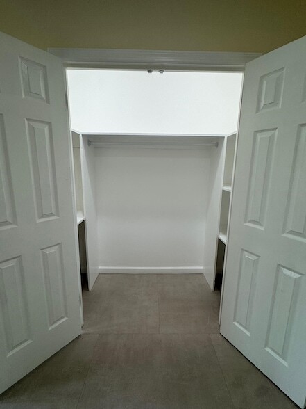 Foto del edificio - 566 Newark Ave