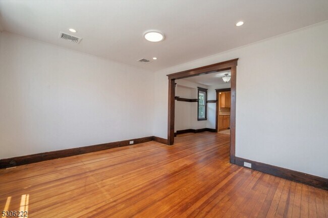 Foto del edificio - 21 Claremont Ave