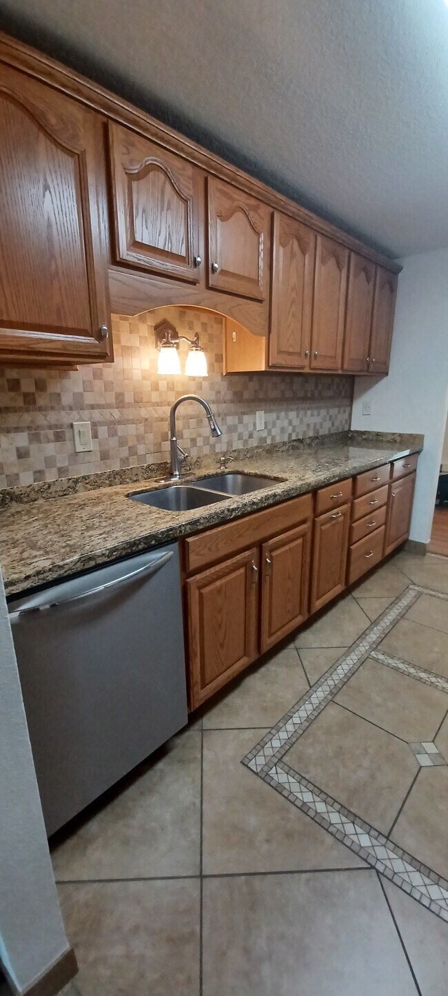 Kitchen - 29640 SW Volley St