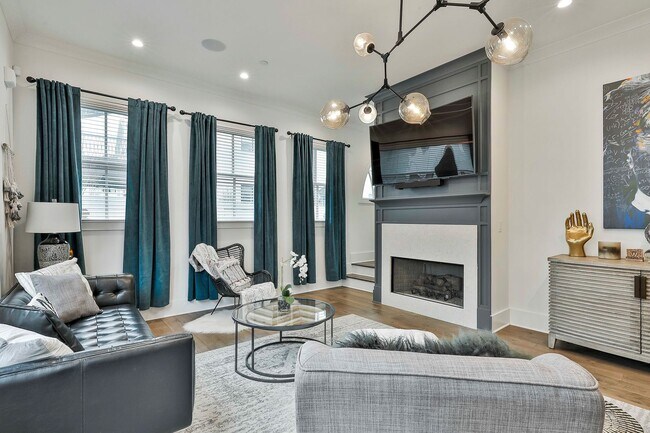 Foto del edificio - Fully Furnished 3bd/2.5ba Trilith Townhome with Utilities Included