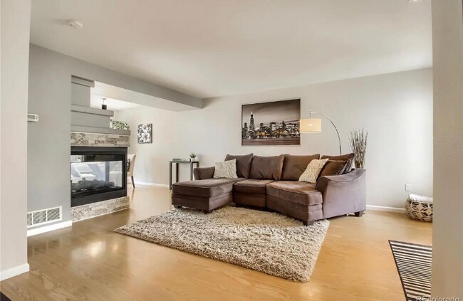 Foto del edificio - 357 Albion Way