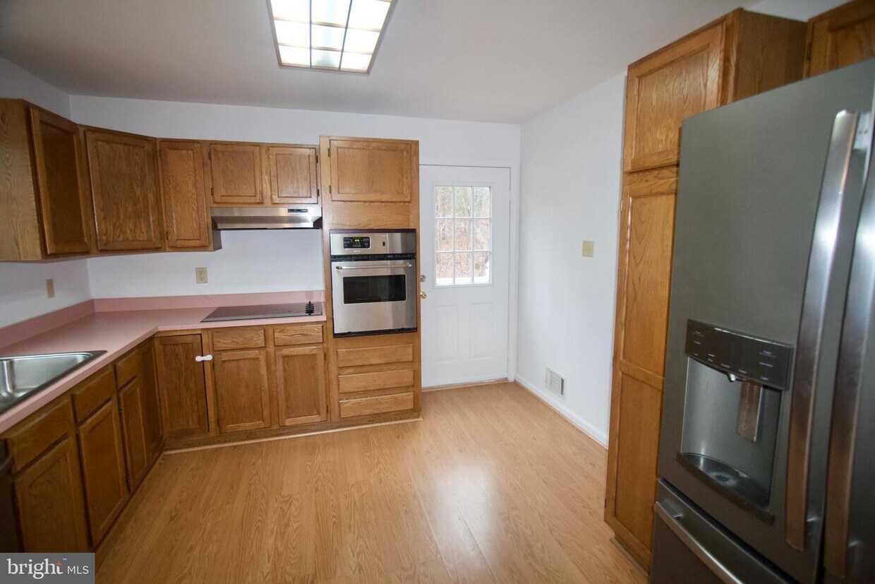 8413 Manor View Rd, Lusby, MD 20657 House Rental in Lusby, MD