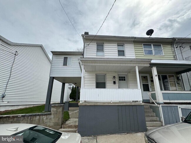 Building Photo - 309 Laurel St