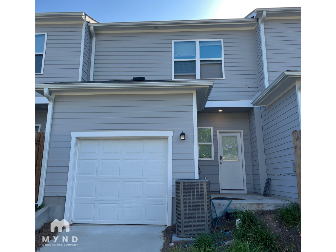 Building Photo - 2670 Toucan Wy