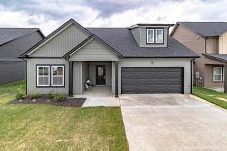 Building Photo - 1145 Eagle's Bluff Dr