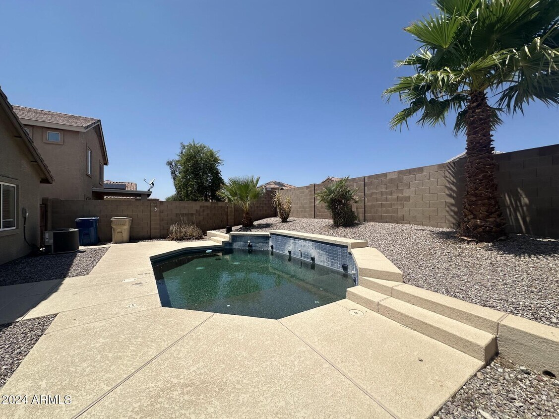 Primary Photo - 22814 W Cantilever St