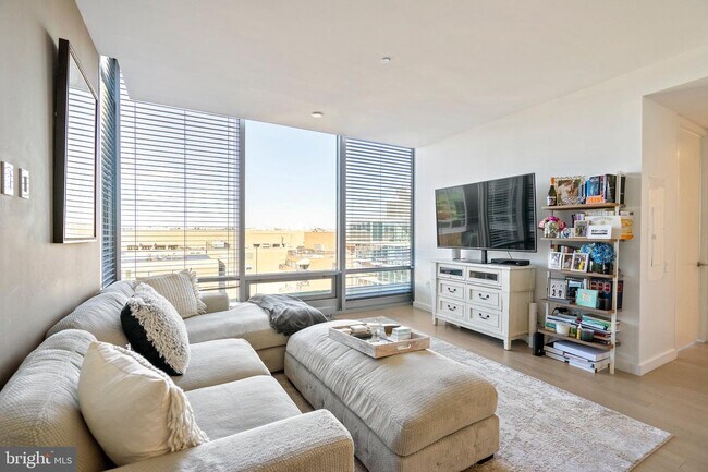Foto del edificio - 1111 24th St NW