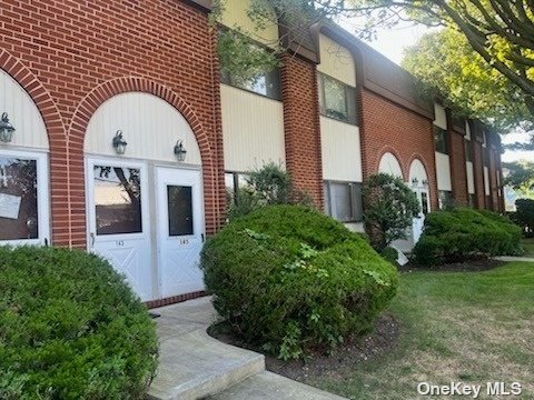 Primary Photo - 145 Grove Ave