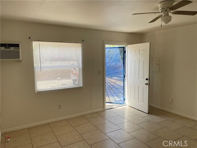 Building Photo - 316 Maxine Ave