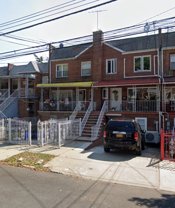 Primary Photo - 1124 E 101st St