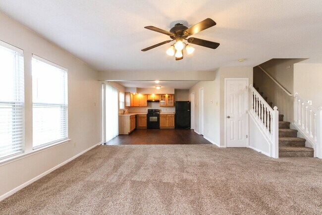 Foto del edificio - 1829 Blue Pine Ln