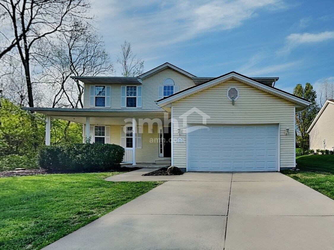 Primary Photo - 3075 Foxhound Dr