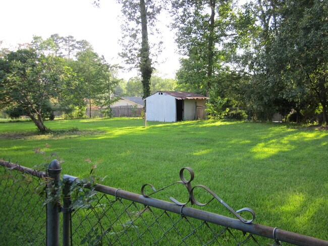 Building Photo - 1755 Porters Chapel Rd