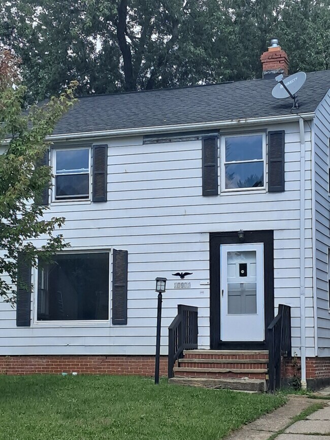 Building Photo - 20901 Clare Ave