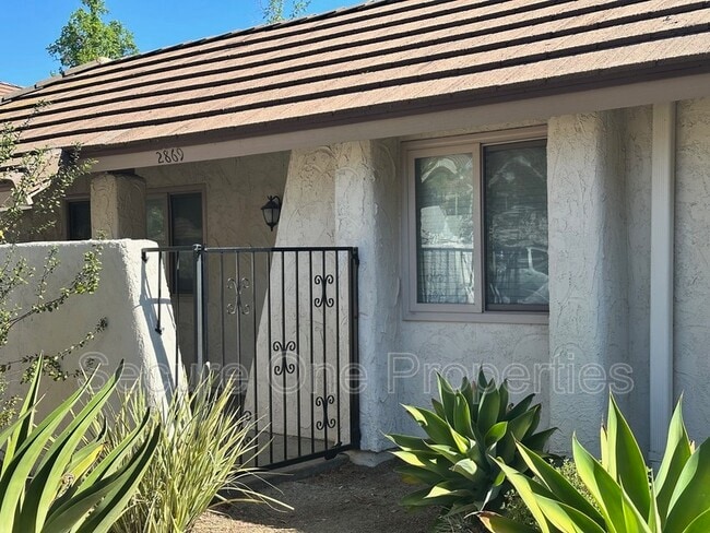 Building Photo - 2869 Instone Ct